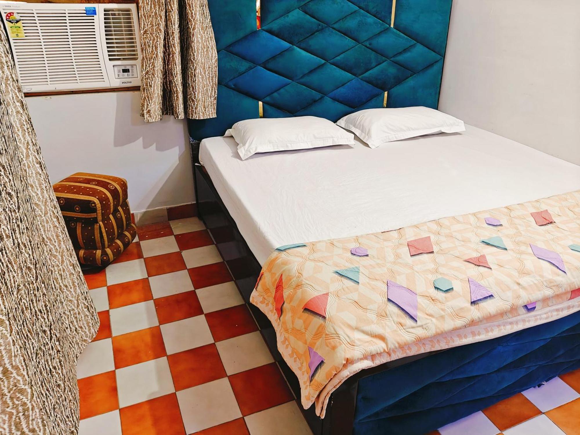 Kiara Home Stays Варанасі Екстер'єр фото