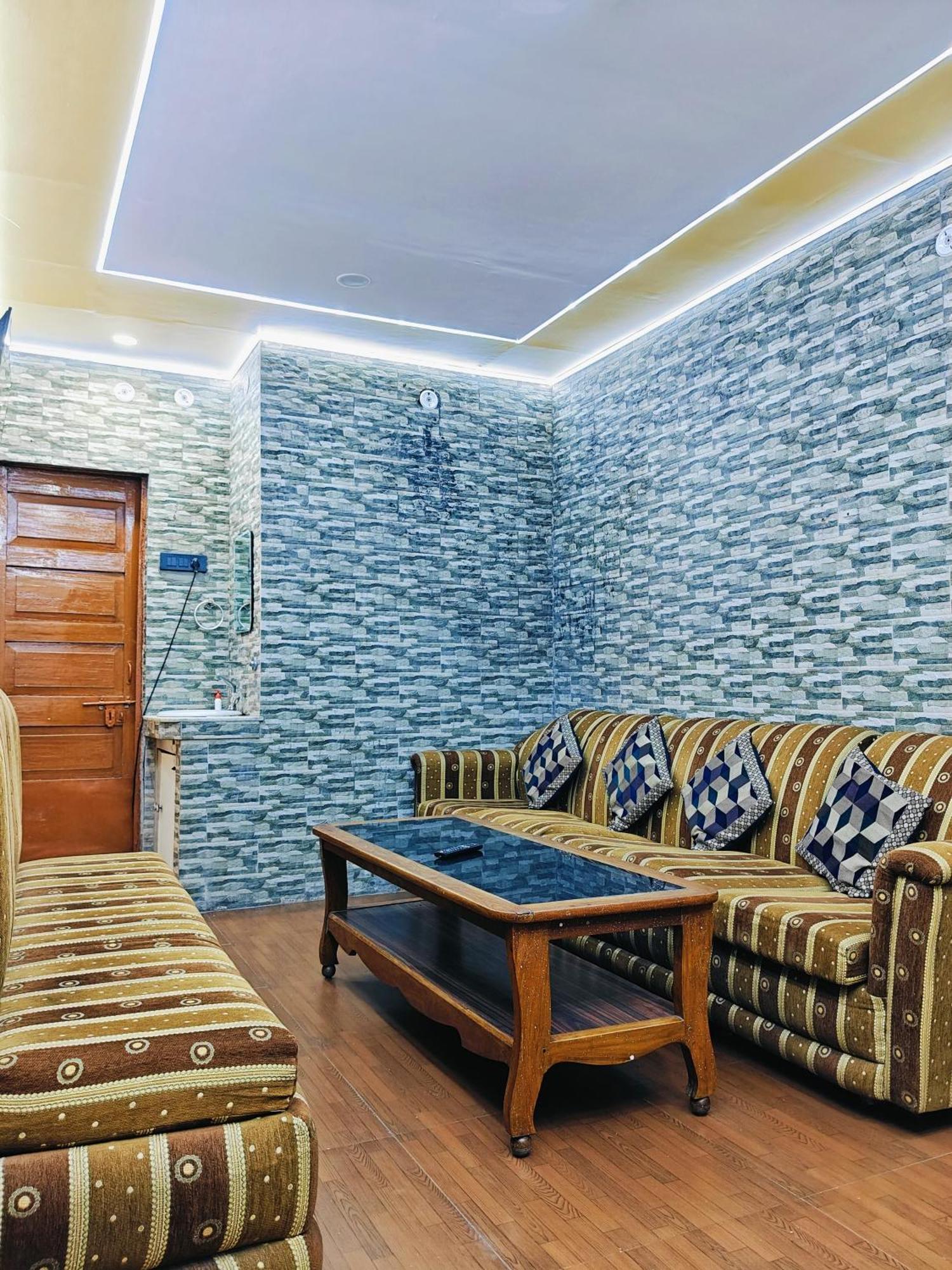 Kiara Home Stays Варанасі Екстер'єр фото